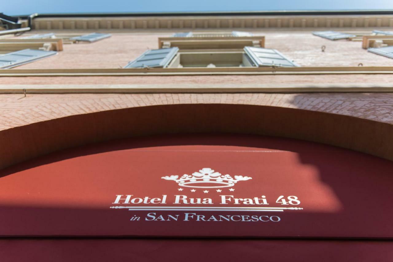 Hotel Rua Frati 48 In San Francesco مودينا المظهر الخارجي الصورة