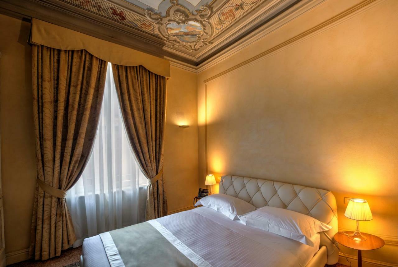 Hotel Rua Frati 48 In San Francesco مودينا المظهر الخارجي الصورة