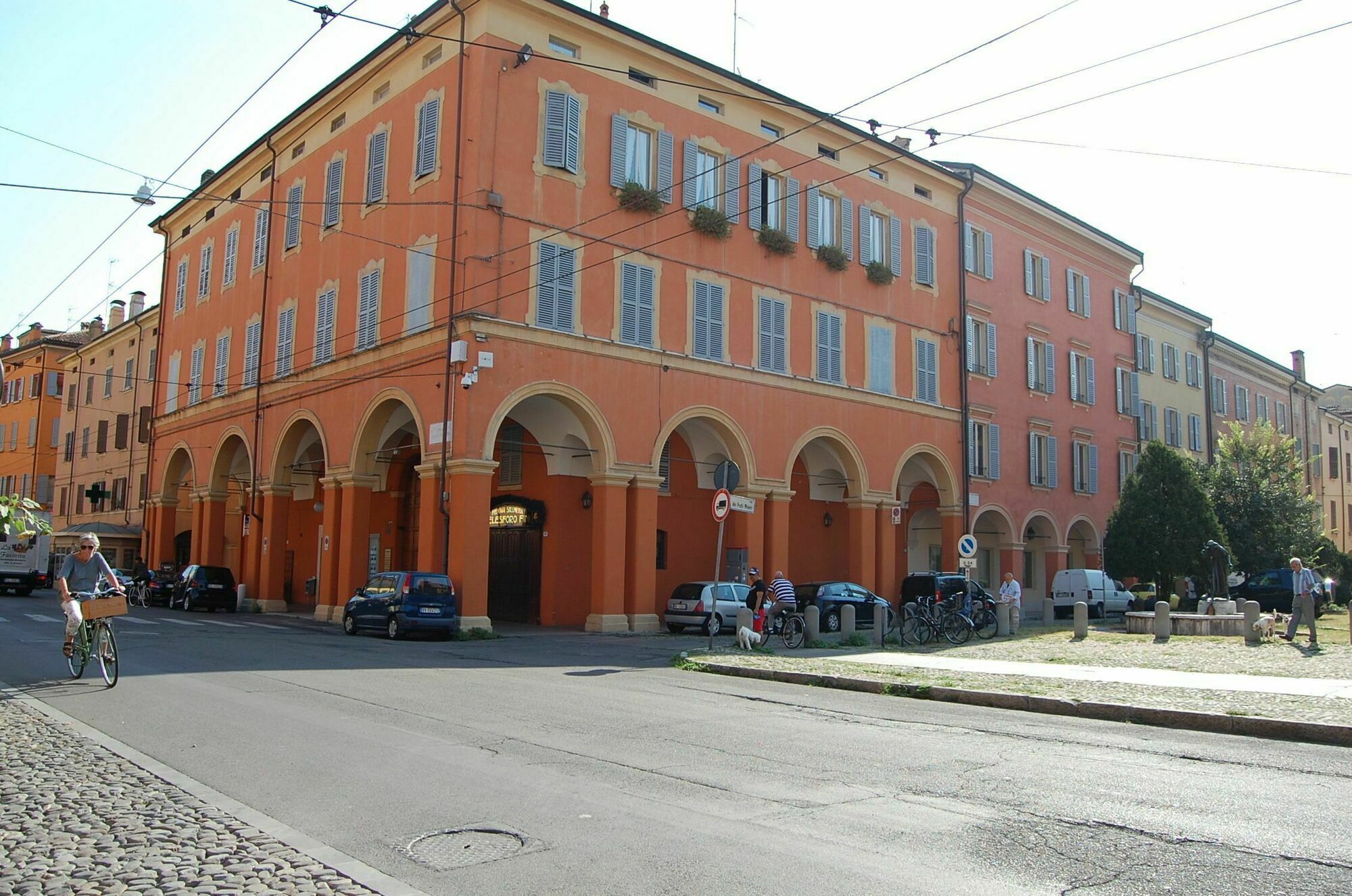 Hotel Rua Frati 48 In San Francesco مودينا المظهر الخارجي الصورة