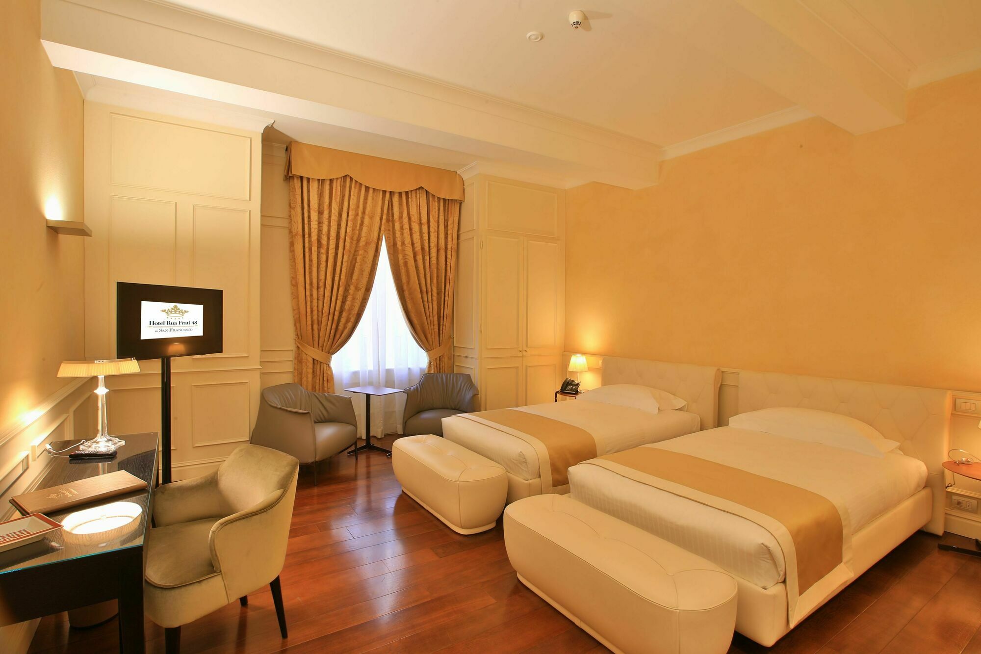 Hotel Rua Frati 48 In San Francesco مودينا المظهر الخارجي الصورة