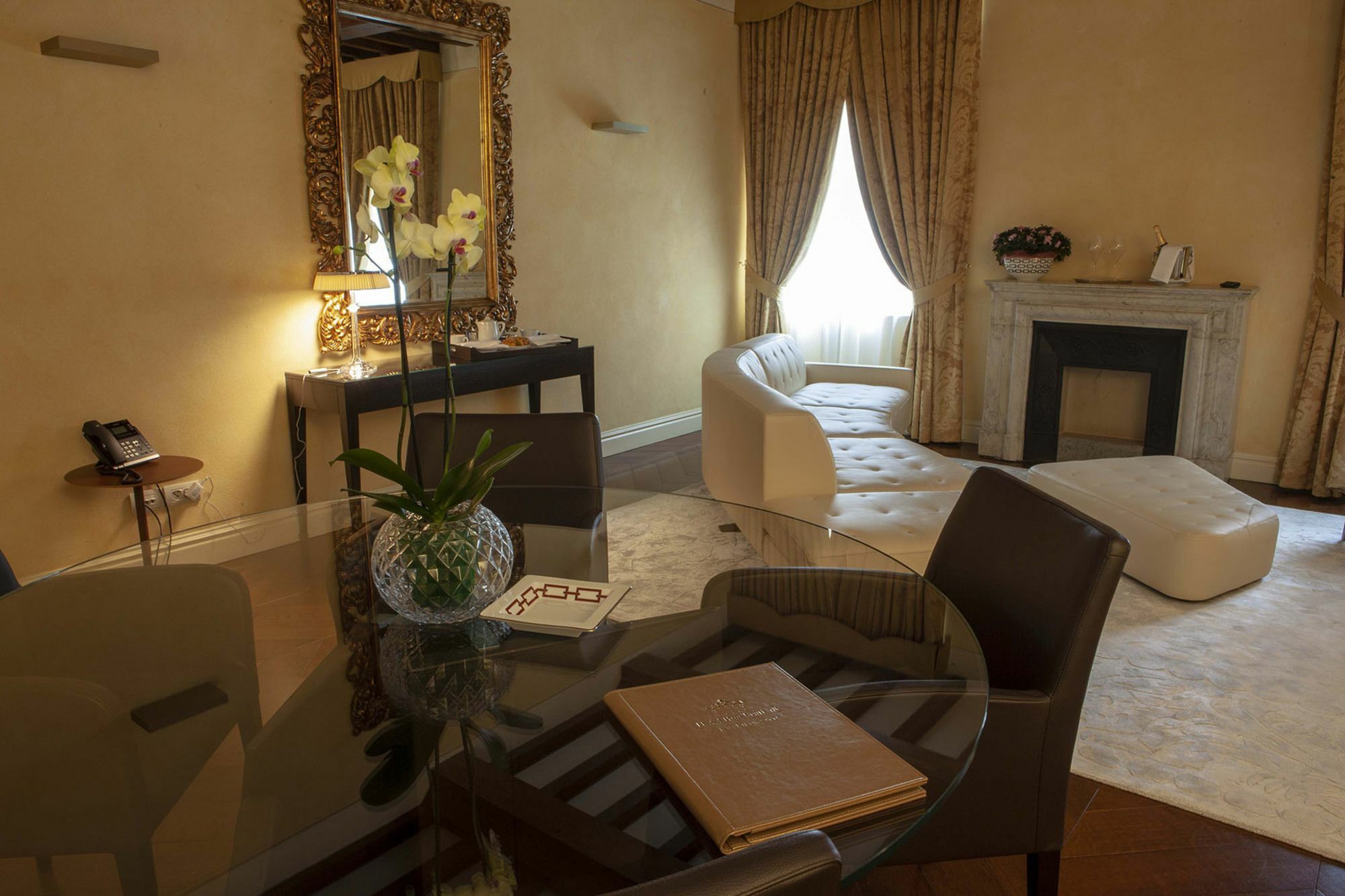 Hotel Rua Frati 48 In San Francesco مودينا المظهر الخارجي الصورة